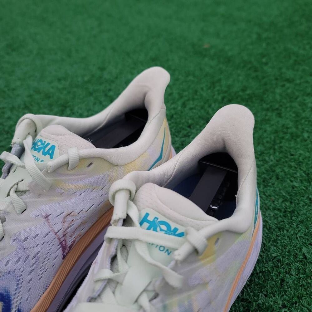 Hoka one one CLIFTON8 - Women's Running Shoes - SIZE 8.5B - Picture 5 of 10